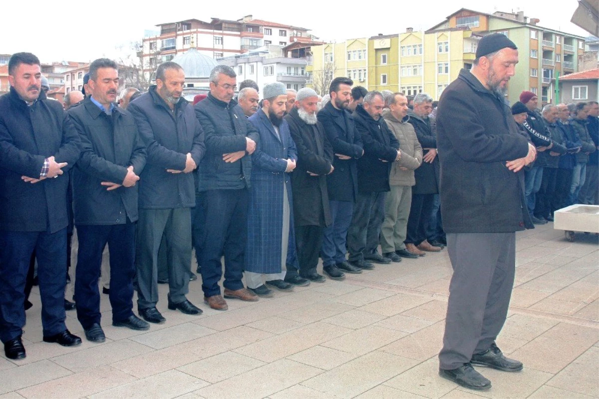 Kırıkkale\'de İdlib şehitleri için gıyabi cenaze namazı kılındı