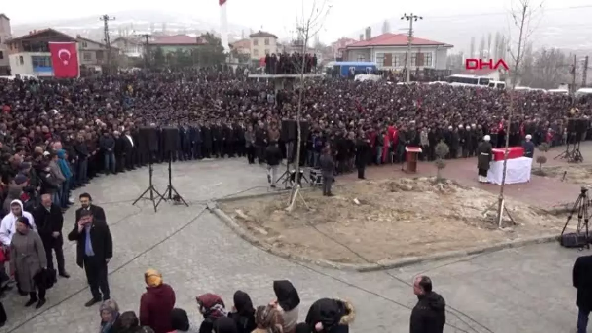 Konya idlib şehidi teğmeni, son yolculuğuna on binler uğurladı