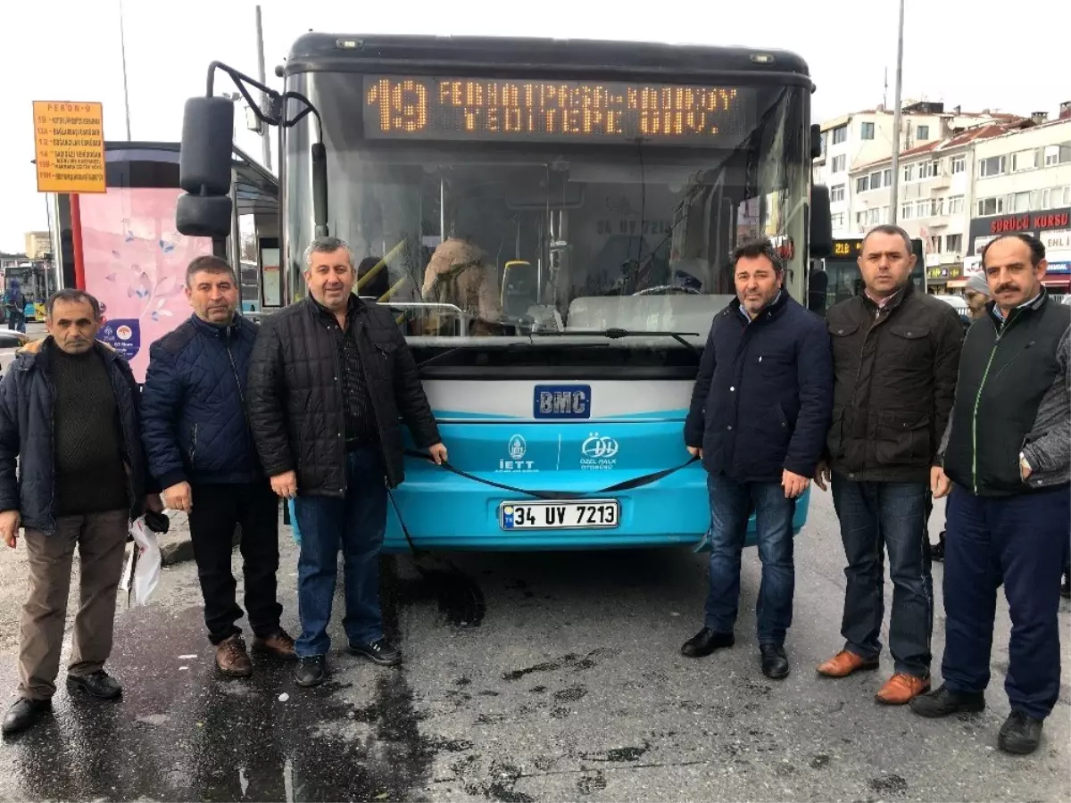 Özel Halk Otobüsü şoförleri araçlarına siyah kurdele bağlayarak şehitleri andı