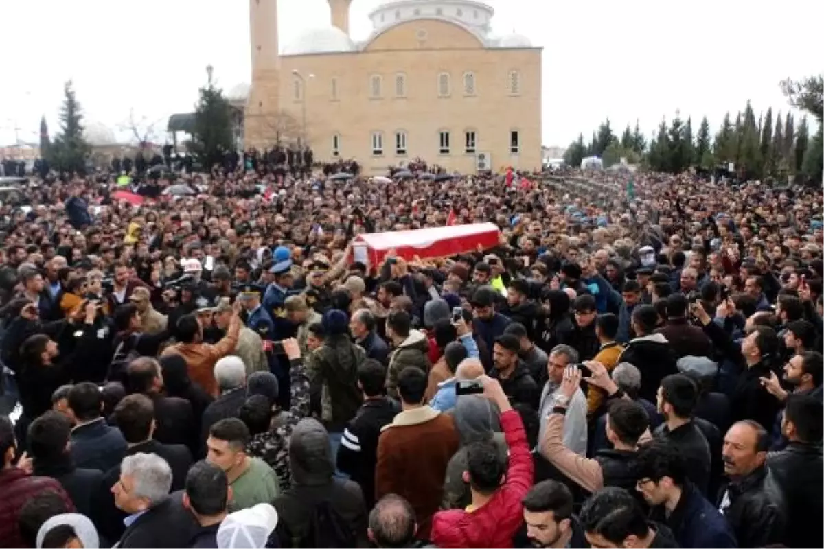 Şehit Mehmet Orhan, Adıyaman\'da son yolculuğuna uğurlandı