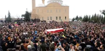 Şehit Mehmet Orhan, Adıyaman'da son yolculuğuna uğurlandı (2)- Yeniden