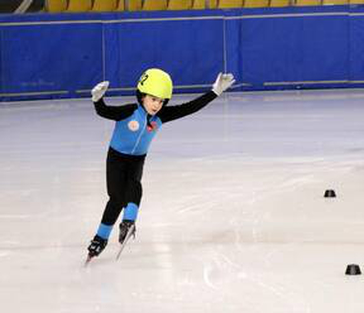 Short Track Federasyon Kupası-4 yarışları Kocaeli\'de başladı