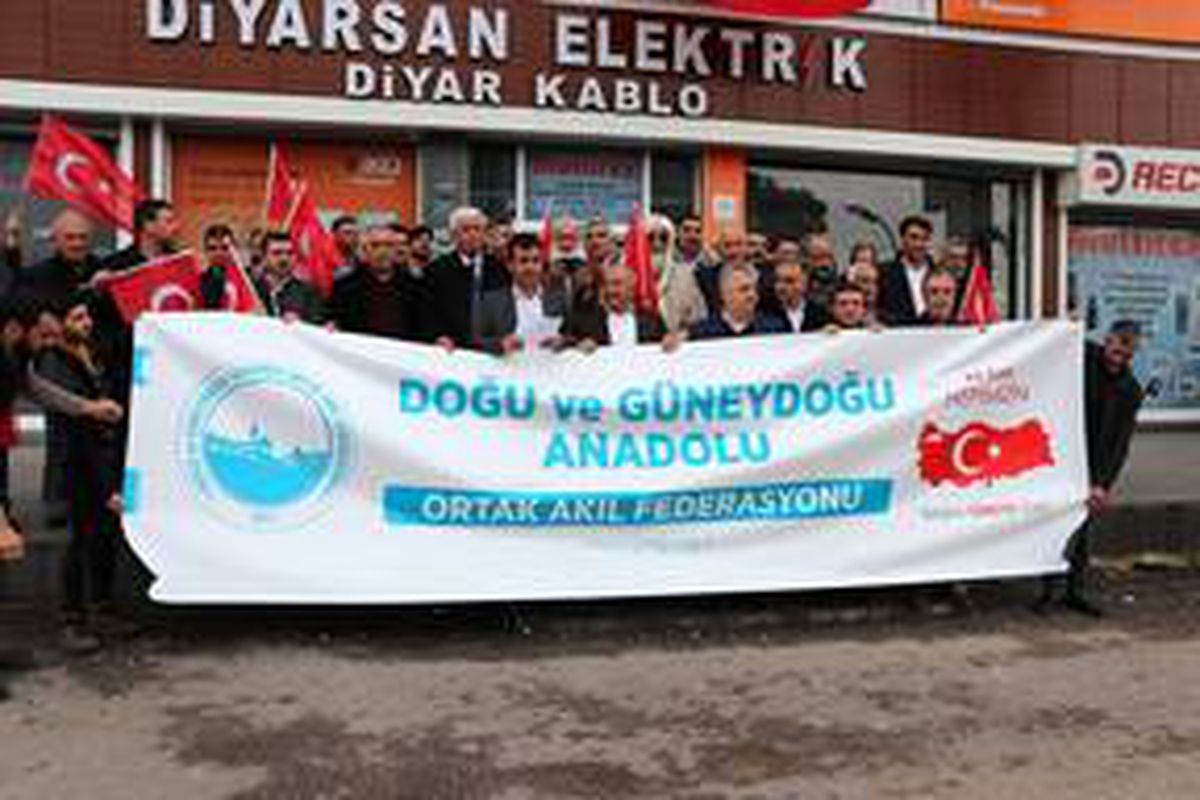 Türkiye Mehmetçik için tek yürek oldu