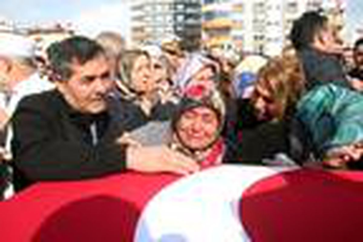 Uzman Çavuş İbrahim Tüzel, son yolculuğuna uğurlandı