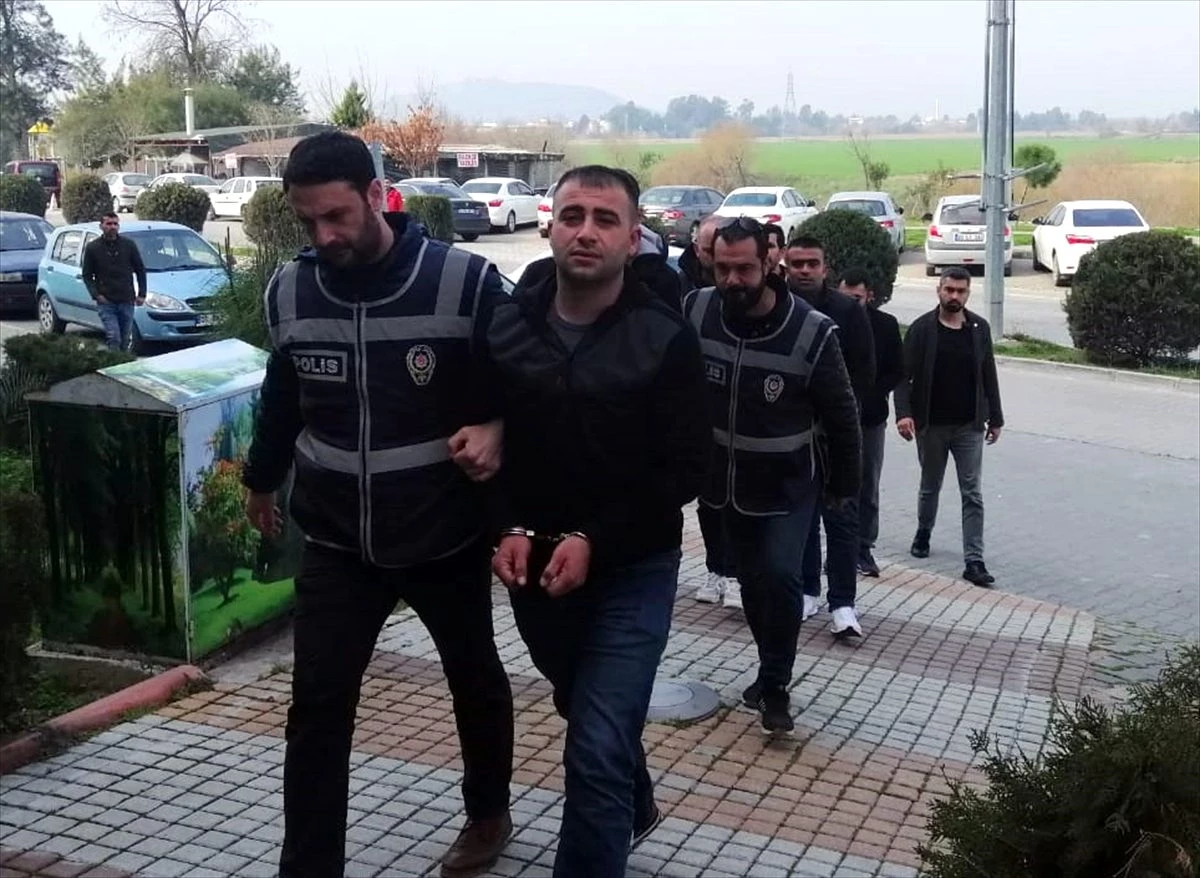 Adana\'da 1 kişinin öldüğü silahlı kavganın 4 zanlısı tutuklandı