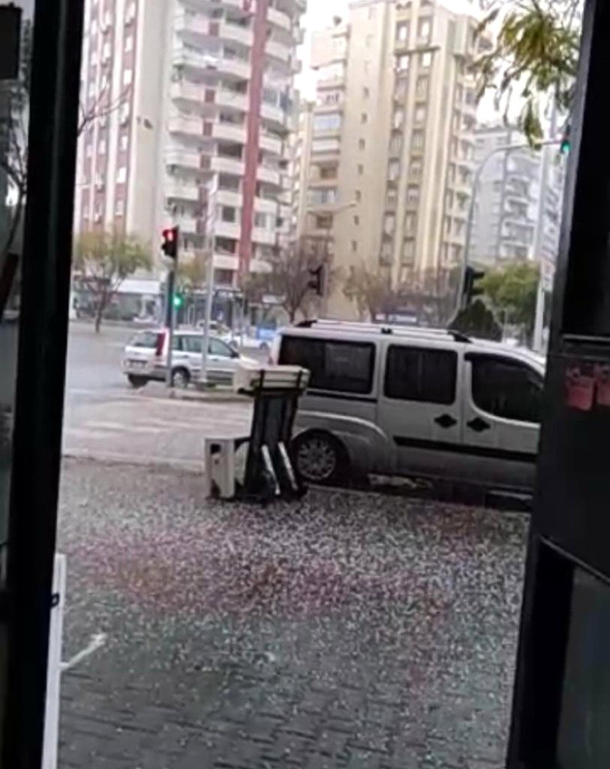 Adana\'da fındık büyüklüğünde dolu yağdı