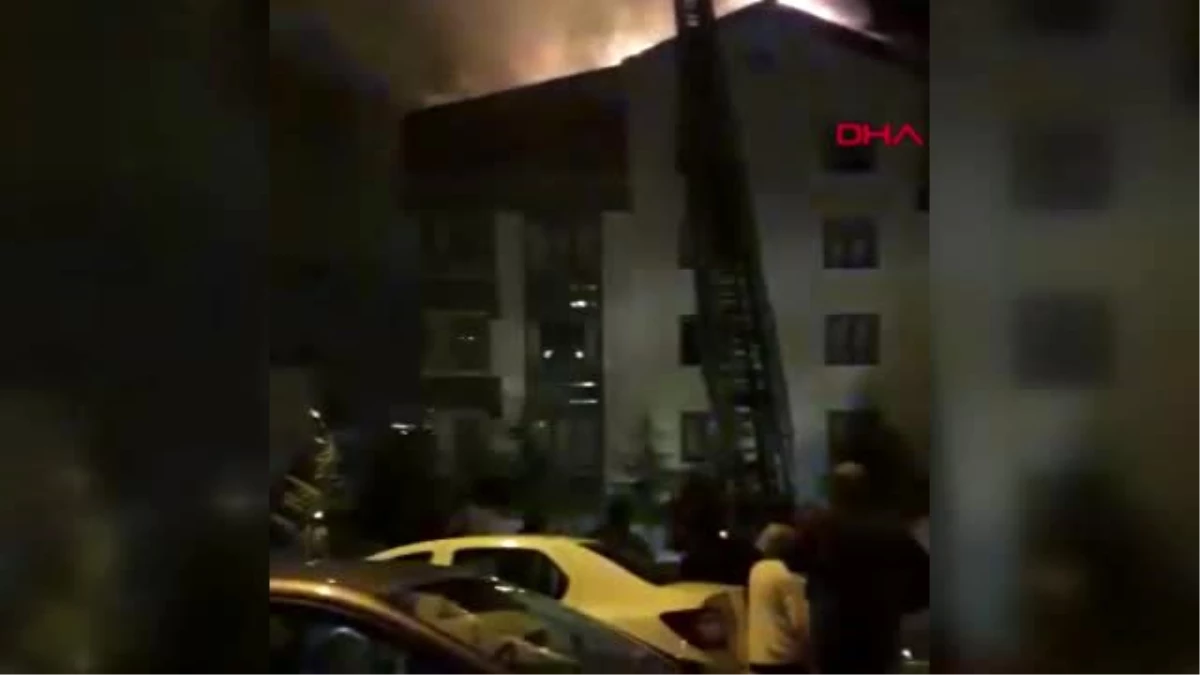 Ankara\'da apartmanın çatısında yangın