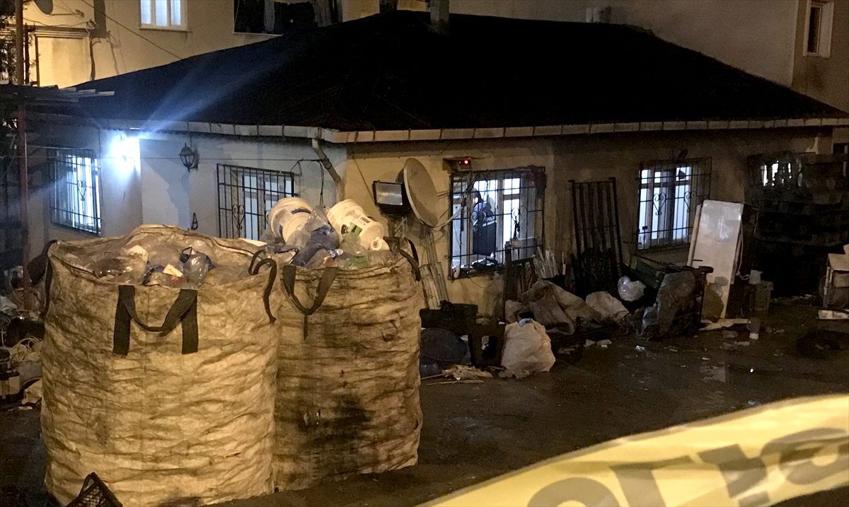 Avcılar\'da hurdacılar arasındaki bıçaklı kavgada bir kişi öldü