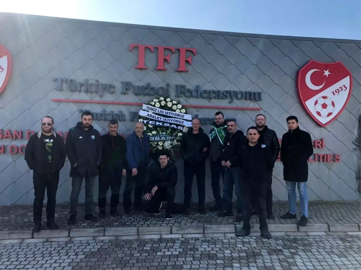 Bursasporlu taraftarlardan TFF\'ye protesto