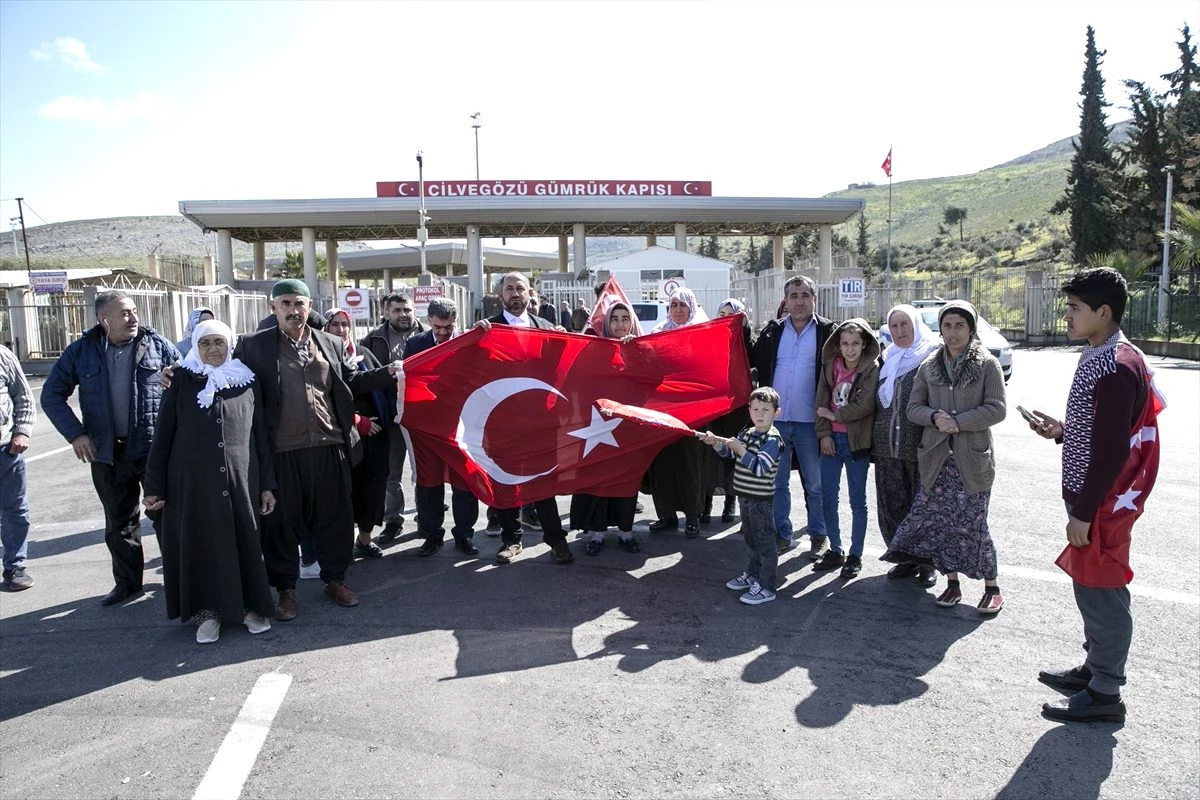 Cilvegözü Sınır Kapısı\'nda Mehmetçiğe destek gösterisi