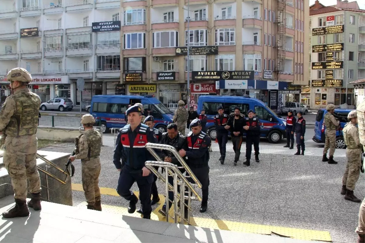 Çorum\'da DEAŞ zanlıları adliyeye sevk edildi