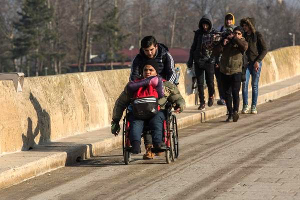 Engelli Haydar, Avrupa hayali ile sınıra tekerlekli sandalyeyle geldi