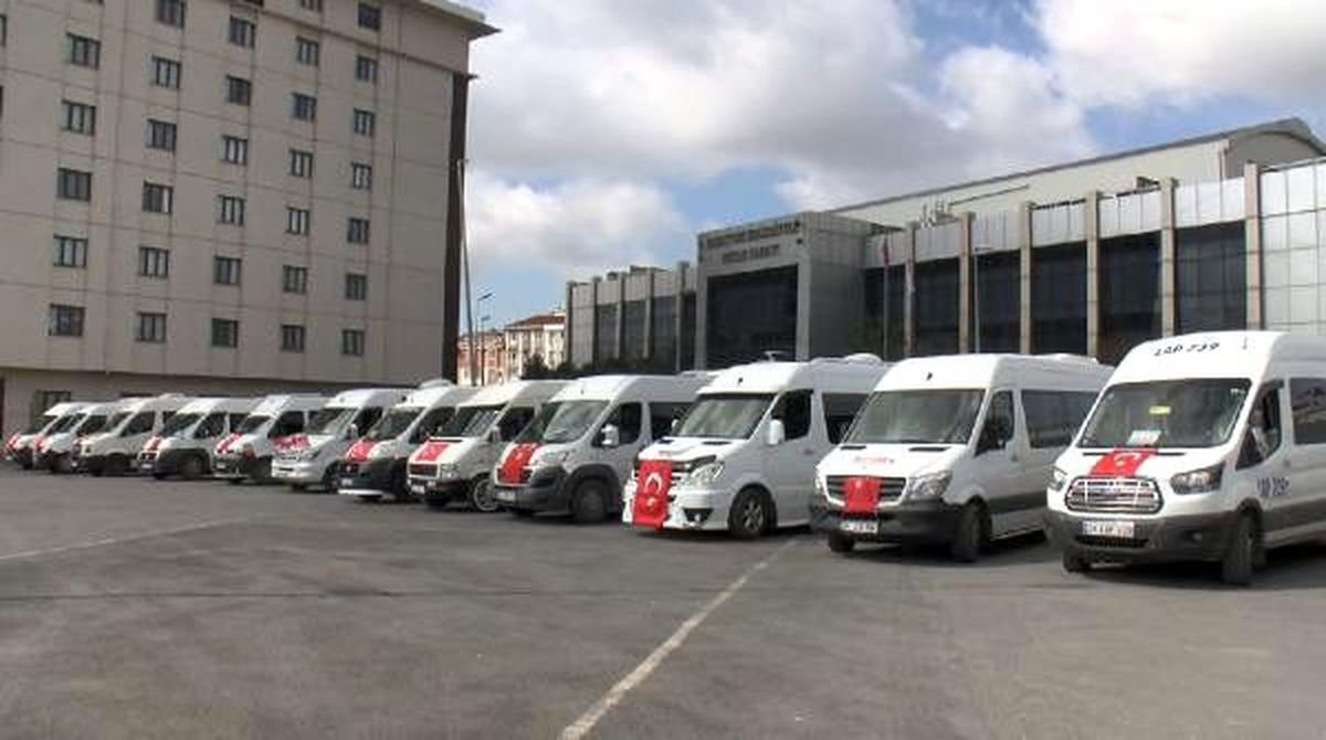 Esenyurt\'ta servis şoförlerinden İdlip şehitleri için konvoy