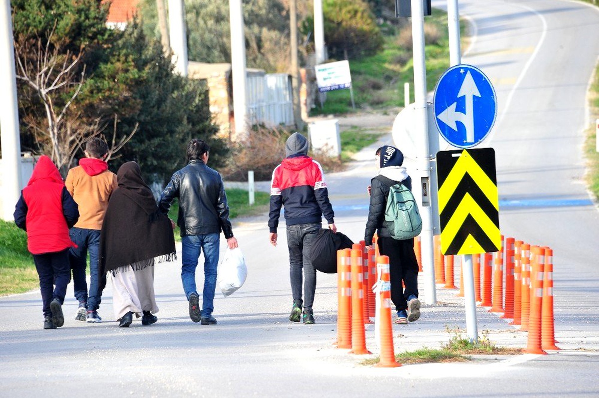 Göçmenler botla geçişi tercih etmedi, Edirne\'ye yöneldi