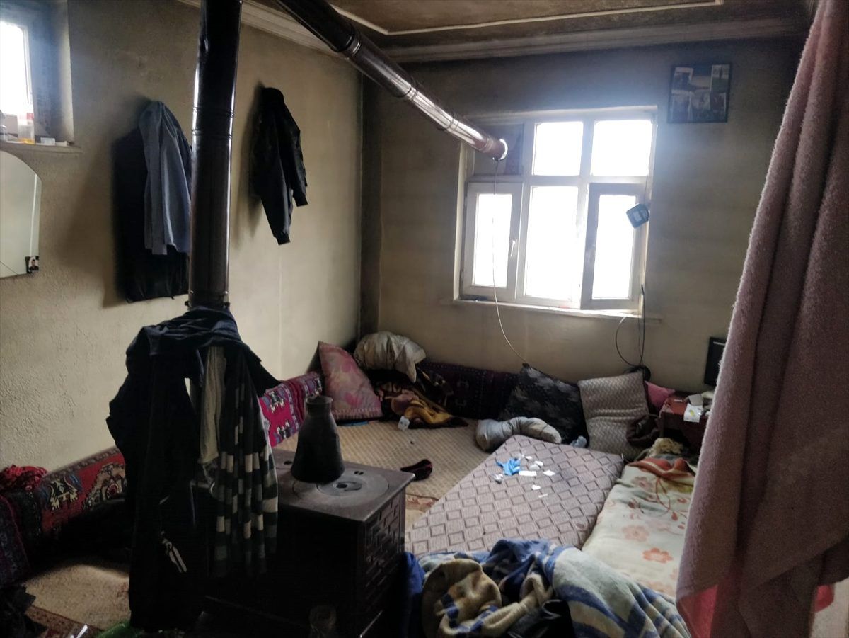 Karbonmonoksitten zehirlenen 4 Afgan çoban hastaneye kaldırıldı