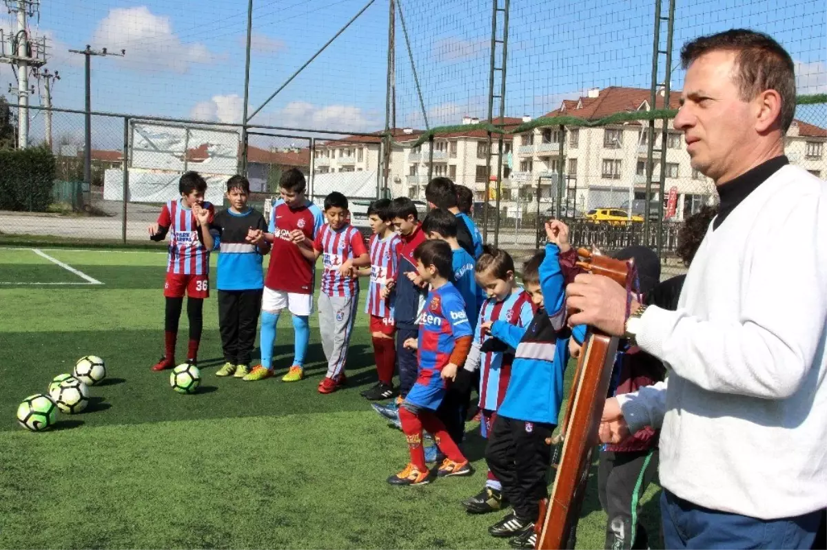 Kemençe ve horon ile ısınıp antrenmana başlıyorlar