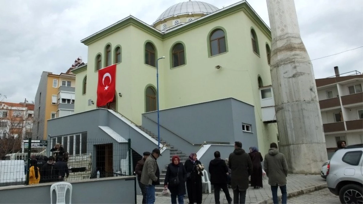 Mehmet Kocaatlı Cami ibadete açıldı