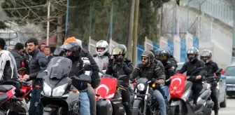 Motosiklet tutkunlarından konvoy, öğrencilerden şehitlere saygı yürüyüşü