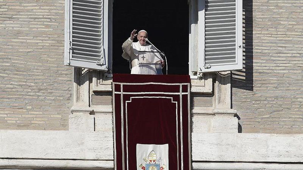 Papa Francis\'e \'Covid-19 bulaştığı\' iddialarına Vatikan\'dan yanıt: Sadece soğuk algınlığı