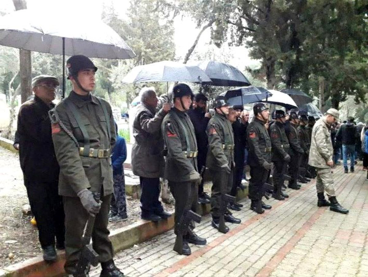 Şehit cenazesinde duygulandıran fotoğraf