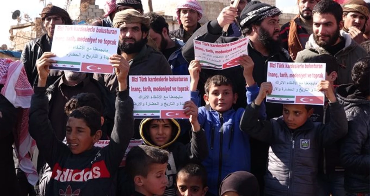 Suriyeliler, Bahar Kalkanı Harekatı\'na destek için sokaklara döküldü