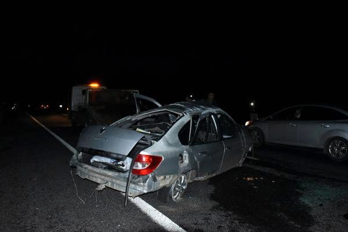Takla atan otomobildeki 6 kişi yaralandı