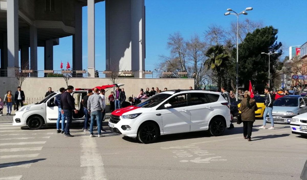 Türkiye Mehmetçik için tek yürek oldu
