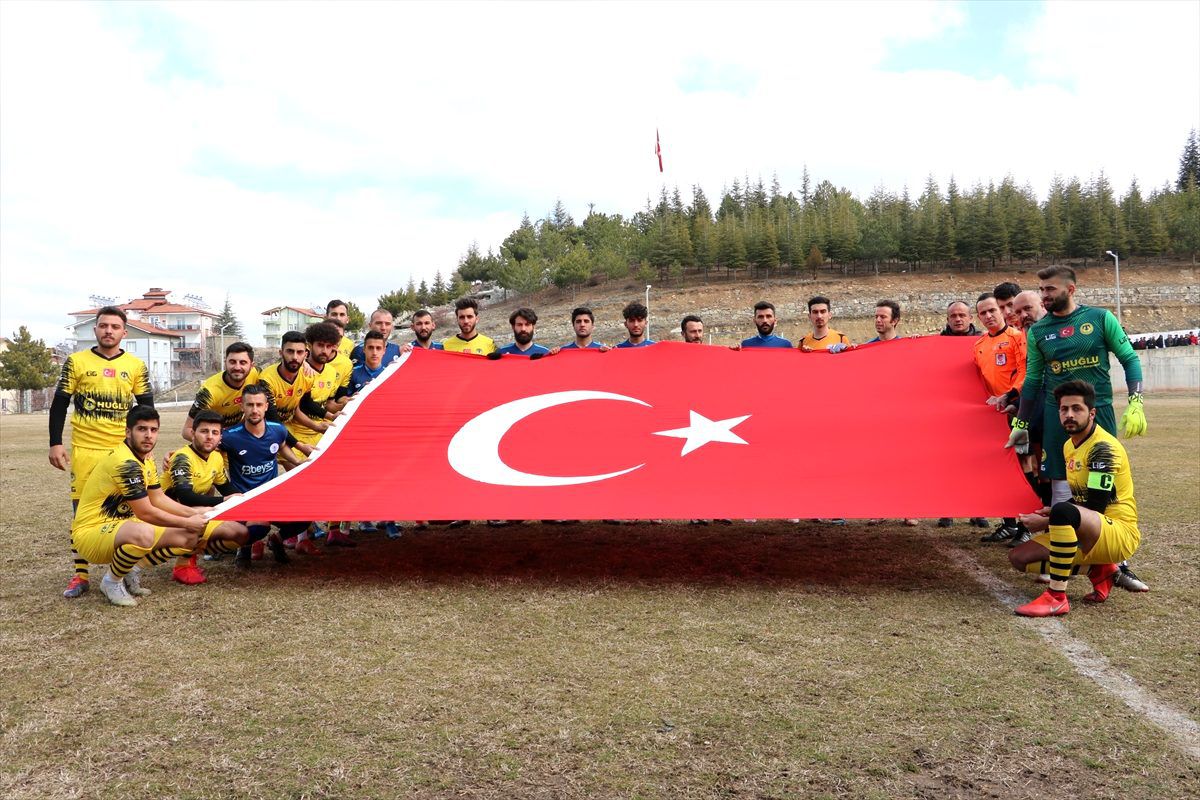 Türkiye Mehmetçik için tek yürek oldu