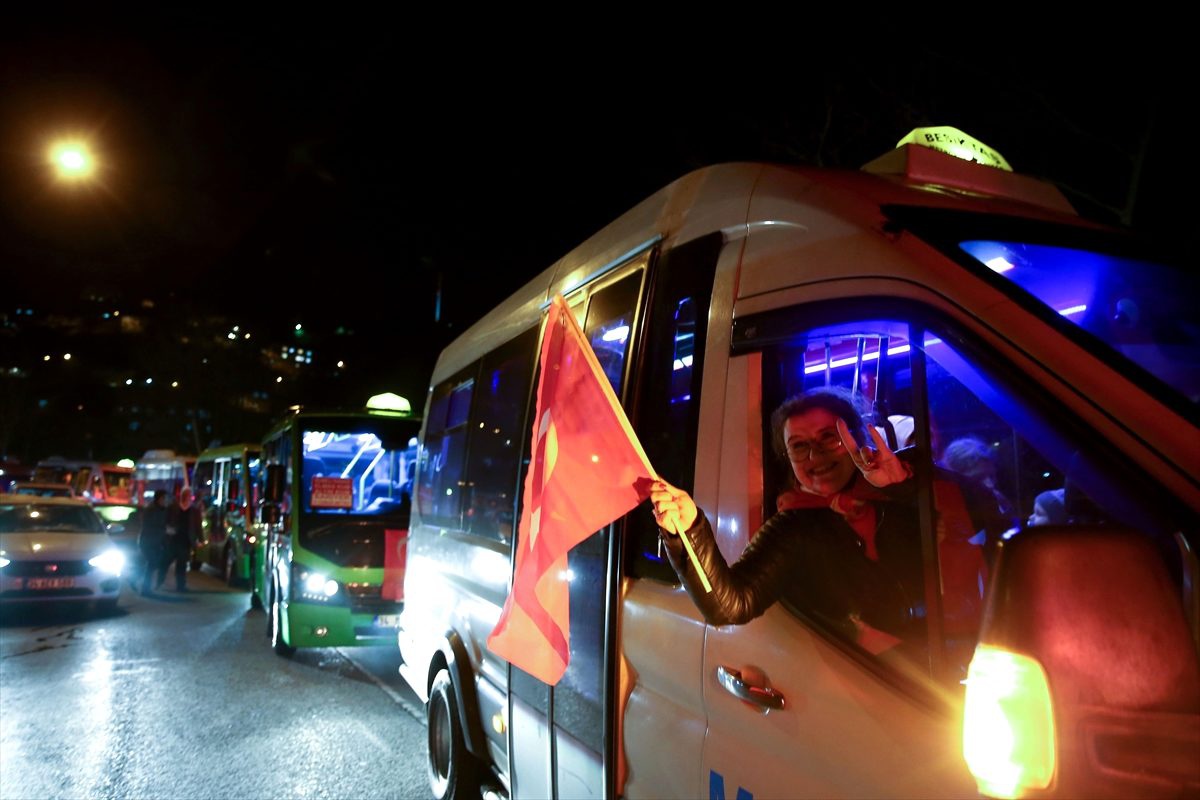 Türkiye Mehmetçik için tek yürek oldu