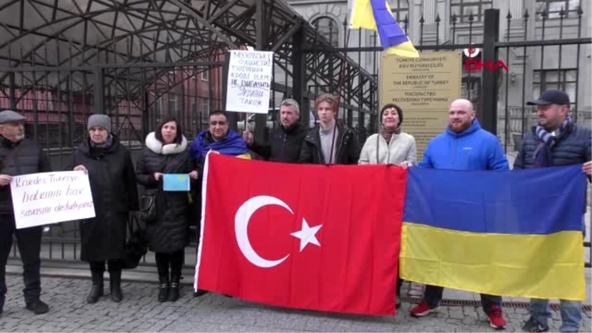Ukrayna\'da idlib şehitleri için destek gösterisi