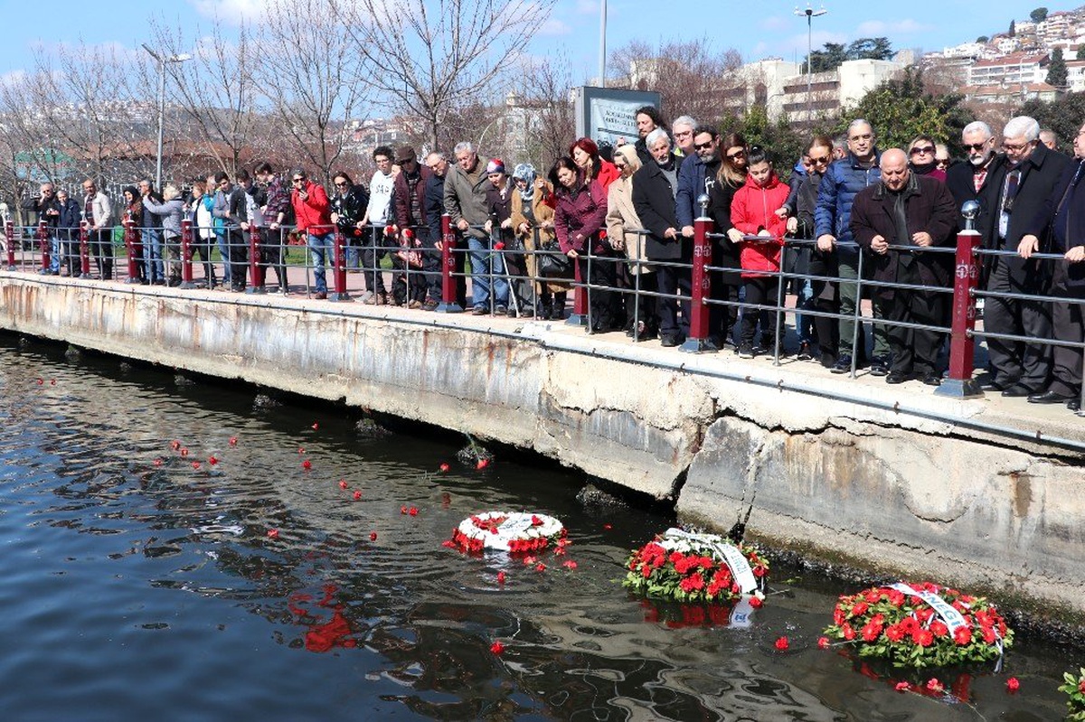 Üsküdar Vapuru faciasında hayatını kaybedenler İzmit\'te anıldı