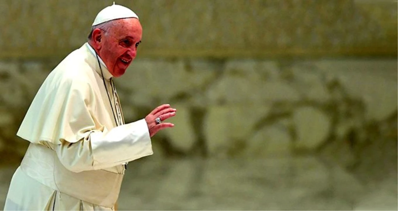 Vatikan, Papa\'nın koronavirüse yakalandığı haberleriyle ilgili açıklama yaptı: Hafif bir rahatsızlık