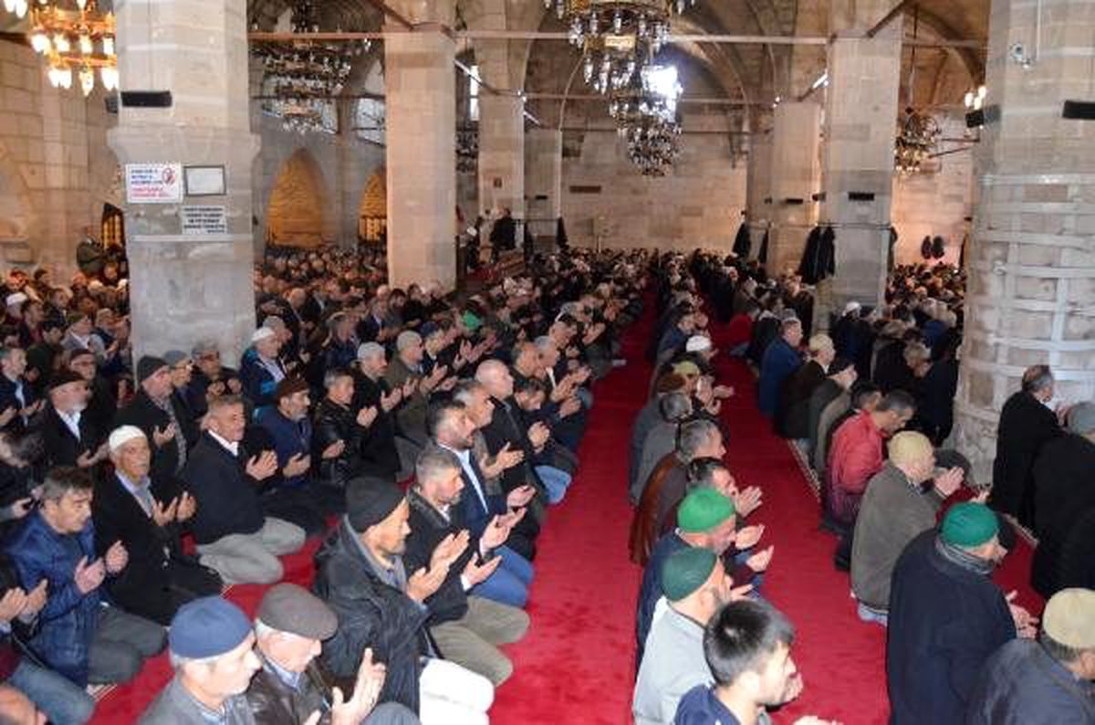 Aksaray\'da şehitler için mevlit okutuldu