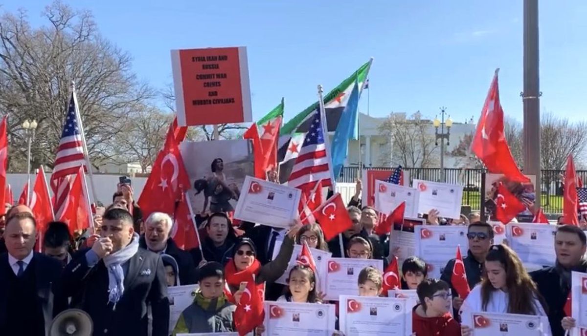 Beyaz Saray önünde, İdlib Şehitlerini anma töreni