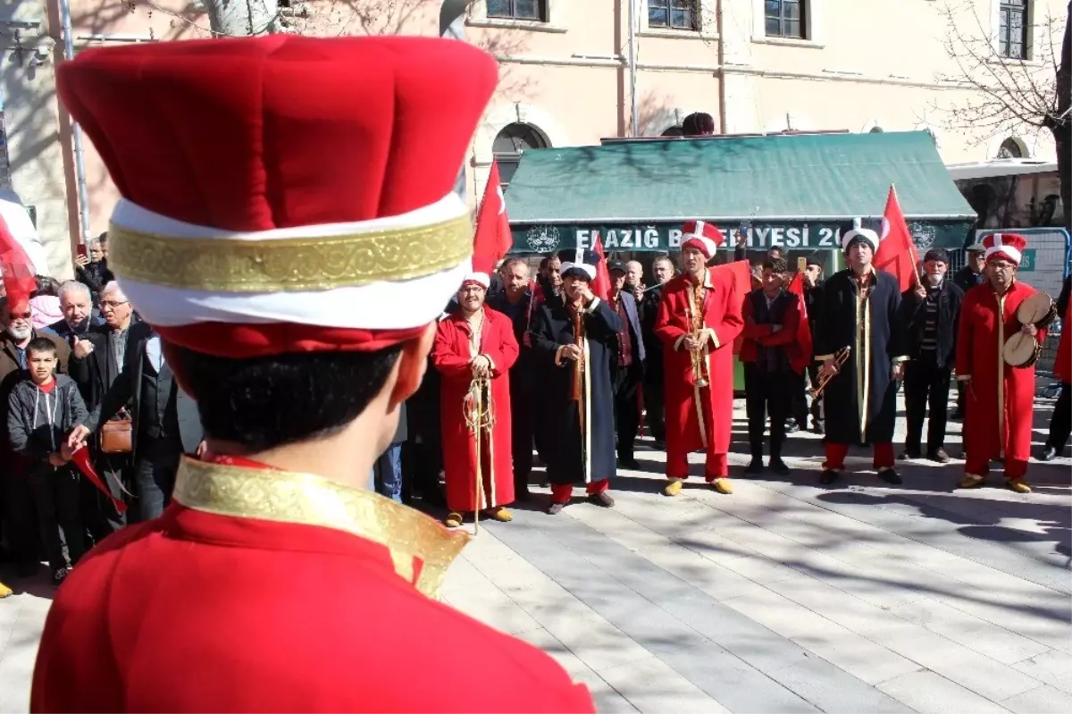 Elazığ\'dan "Bahar Kalkanı Harekatı"na bayraklı mehteranlı destek