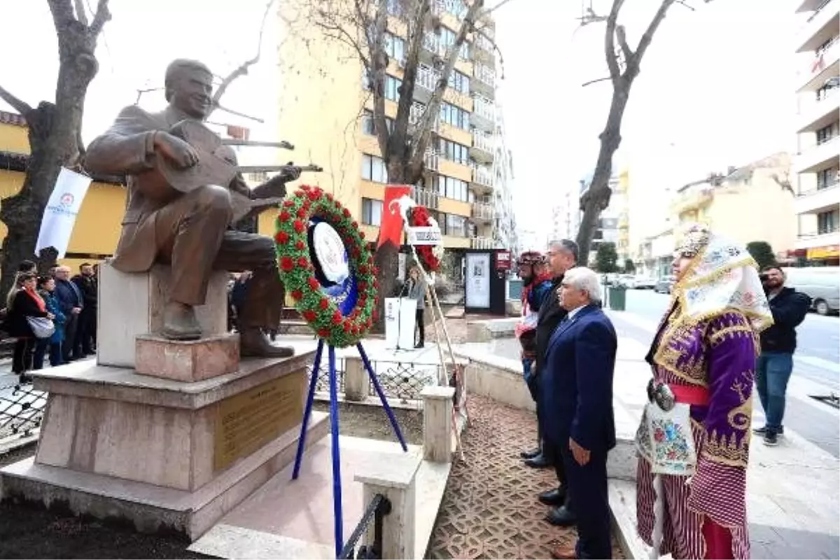 Halk ozanı Özay Gönlüm, unutulmadı