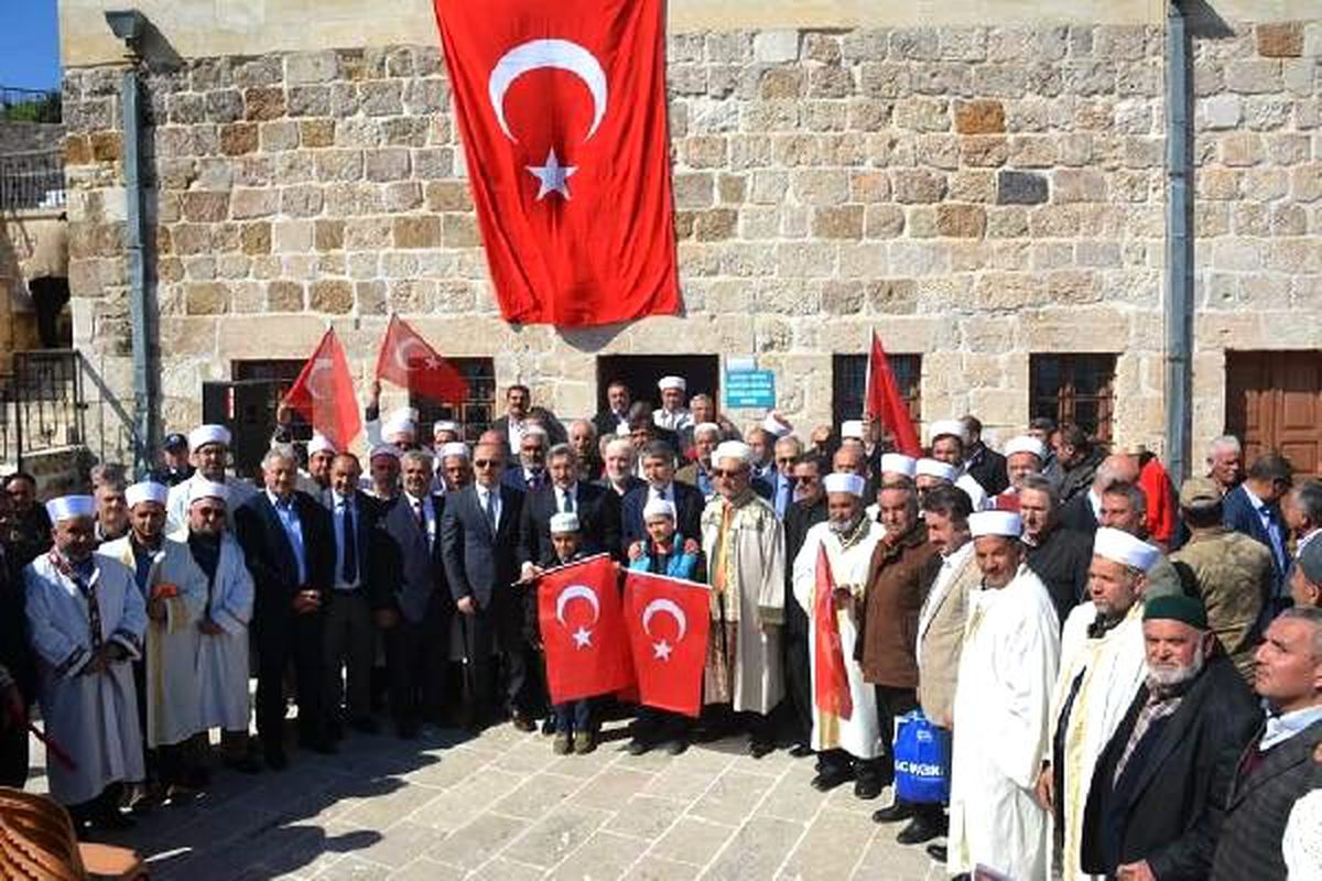 Komandolar, kurban kesilip, dualarla İdlib\'e gönderildi