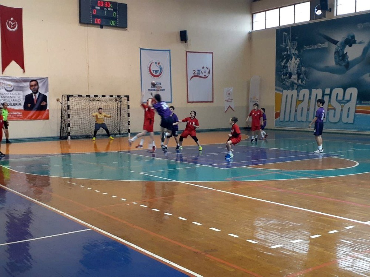 Manisa\'da Anadolu Yıldızlar Ligi Hentbol Çeyrek Final Müsabakaları