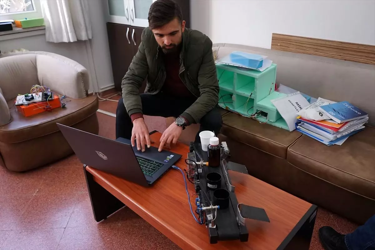 Meslek yüksekokulunda "ev tipi" katı atık ayrıştırma cihazının prototipi üretildi