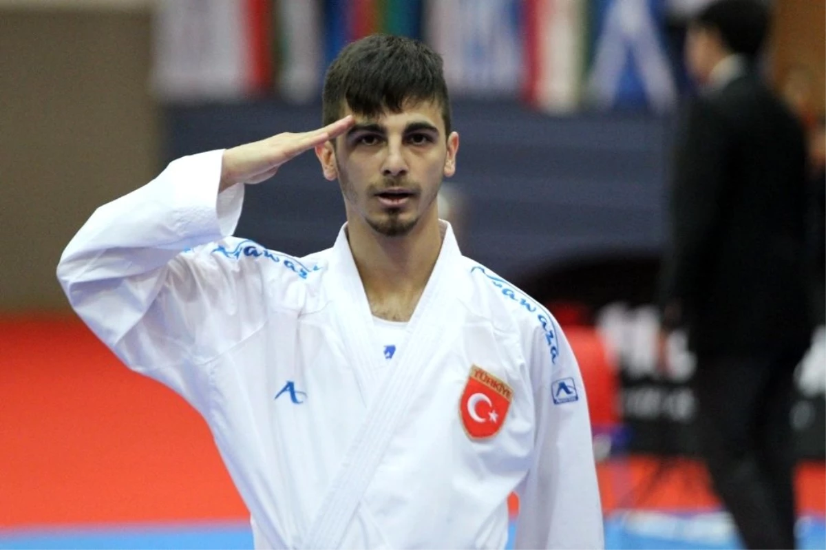 Rus rakibini yenen milli karateci Eray Şamdan, Mehmetçik\'e selam yolladı