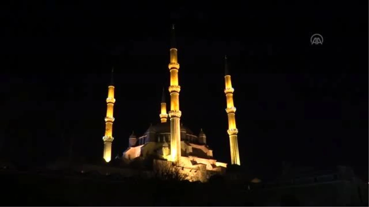 Selimiye Camisi\'nde Mehmetçik için "zafer" duası okundu