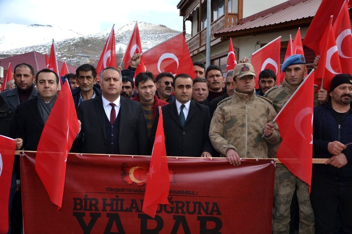 Şenkaya ilçesi şehitler için tek yürek oldu