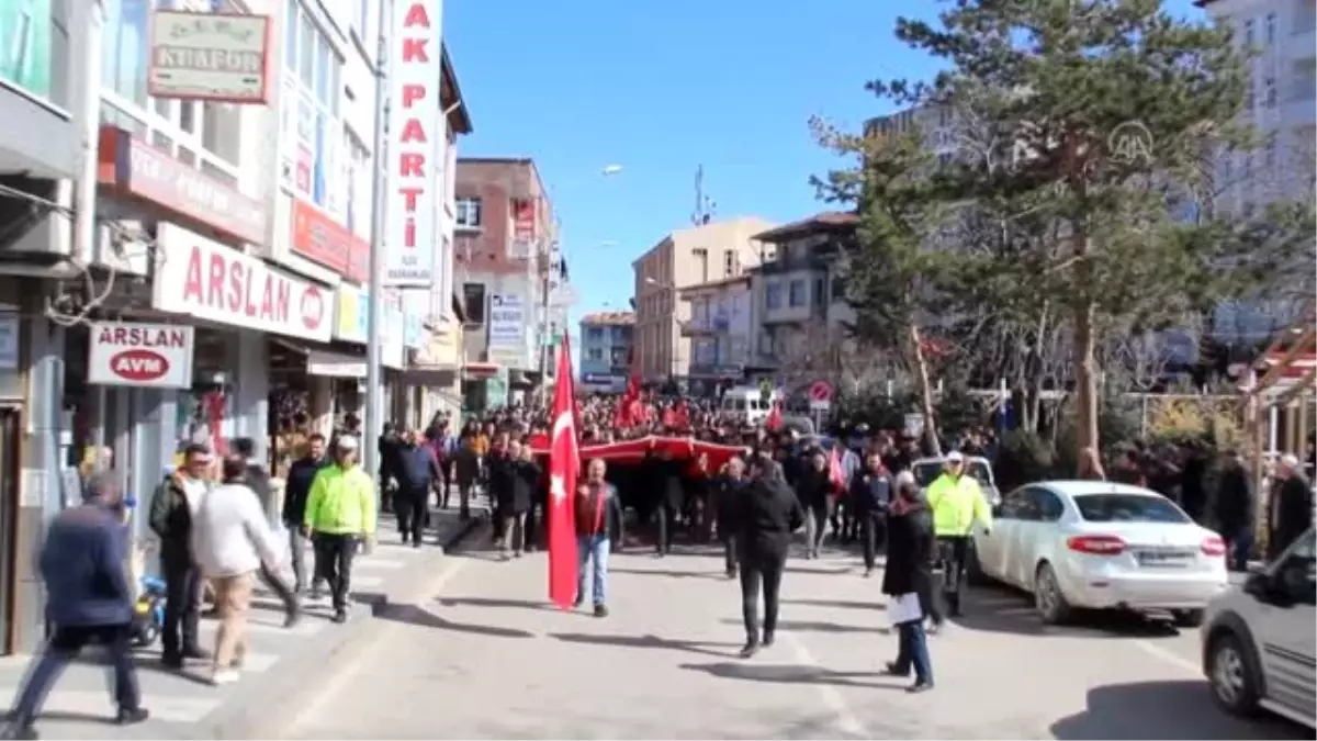 Türkiye Mehmetçik için tek yürek oldu