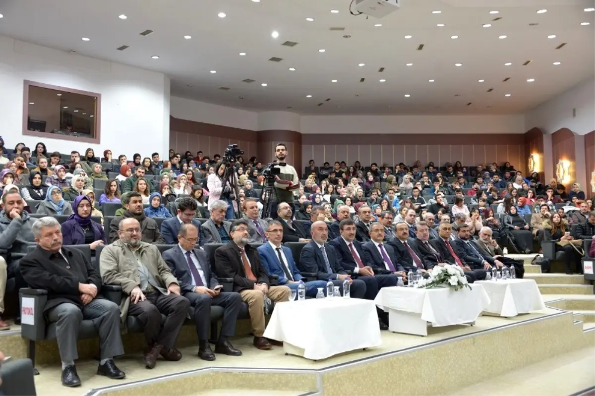 "Türkiye\'nin Dış Politikası ve Ortadoğu" konferansı yapıldı