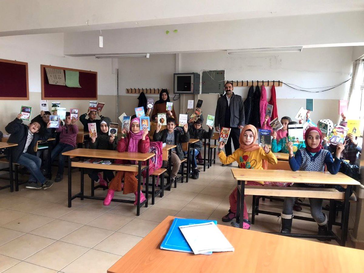 Üniversite öğrencilerinden Silvan\'a kitap desteği