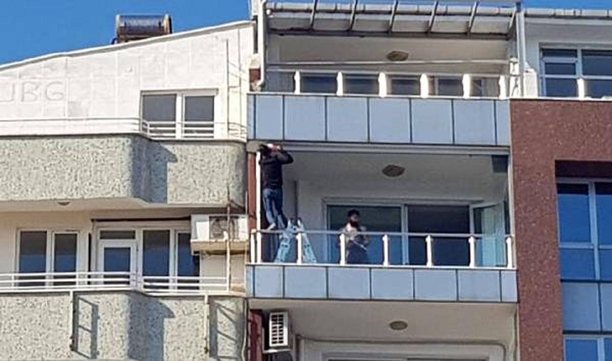 7\'nci katın balkonunda tehlikeli çalışma