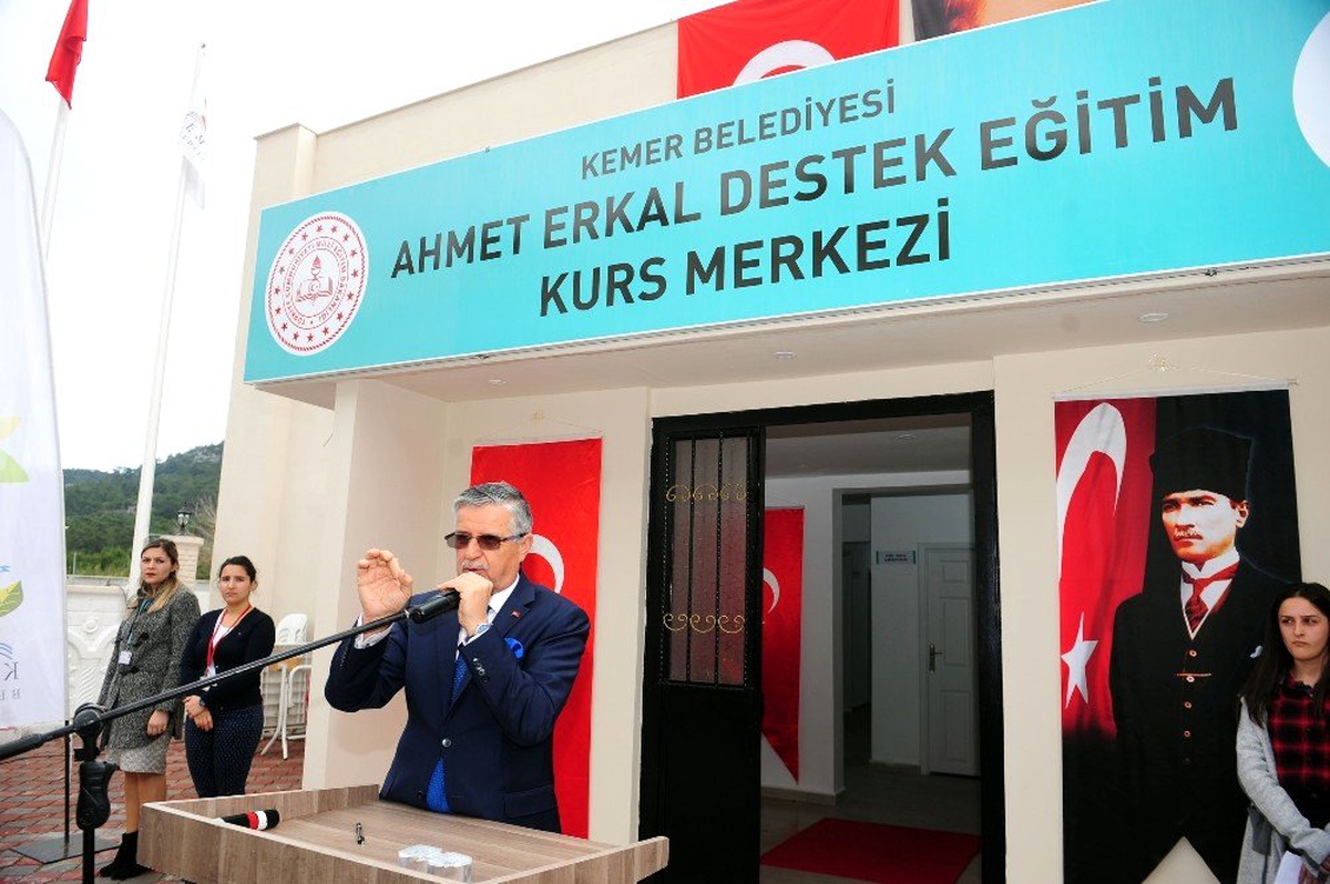 Ahmet Erkal Destek Eğitim Kurs Merkezi açıldı