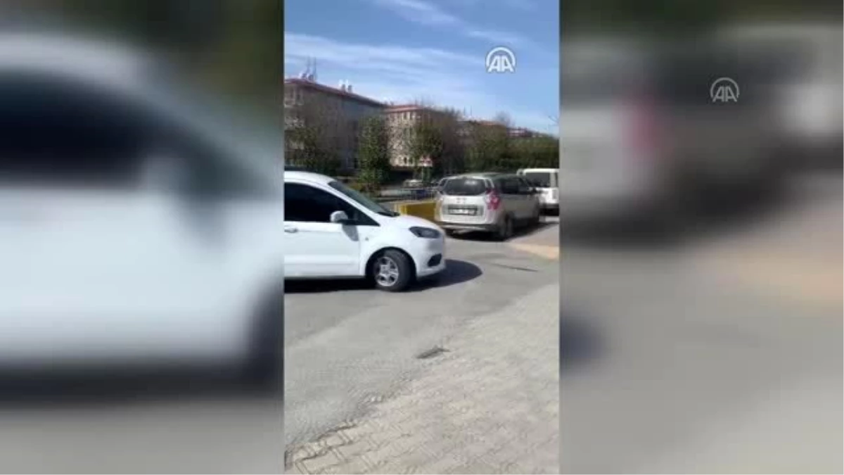 Alt geçidi kapatıp drift yapan sürücüler yakalandı