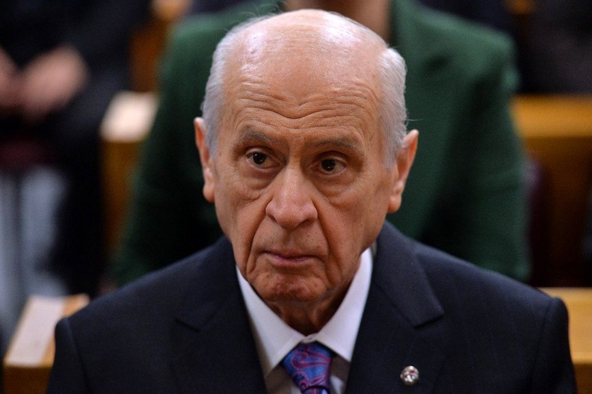 Bahçeli: "Görev düşsün, ihtiyaç olsun, bayrağımı alır, silahımı kuşanır, besmelemi çeker koşa koşa...