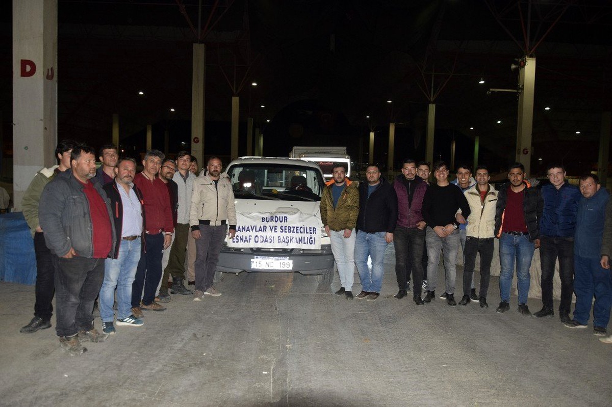Burdur esnafından şehitler için konvoy